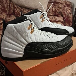 Nike Men's White and Black Sneakers